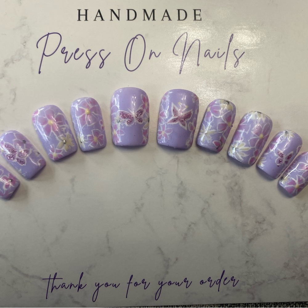 ❤️Handmade Purple Floral Press-On Nails Reusable! - Picture 3 of 3